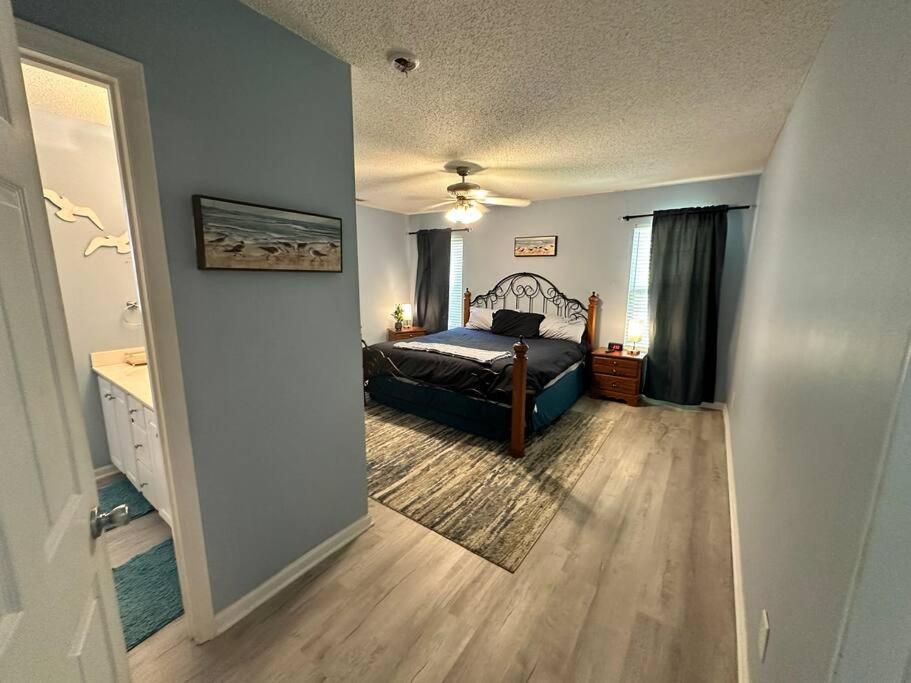 Adorable 3Br/2Ba W/ Garage 2Min Walk Ecu Health Villa Грийнвил Екстериор снимка