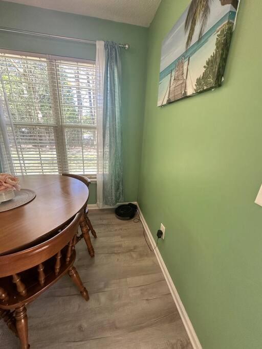 Adorable 3Br/2Ba W/ Garage 2Min Walk Ecu Health Villa Грийнвил Екстериор снимка